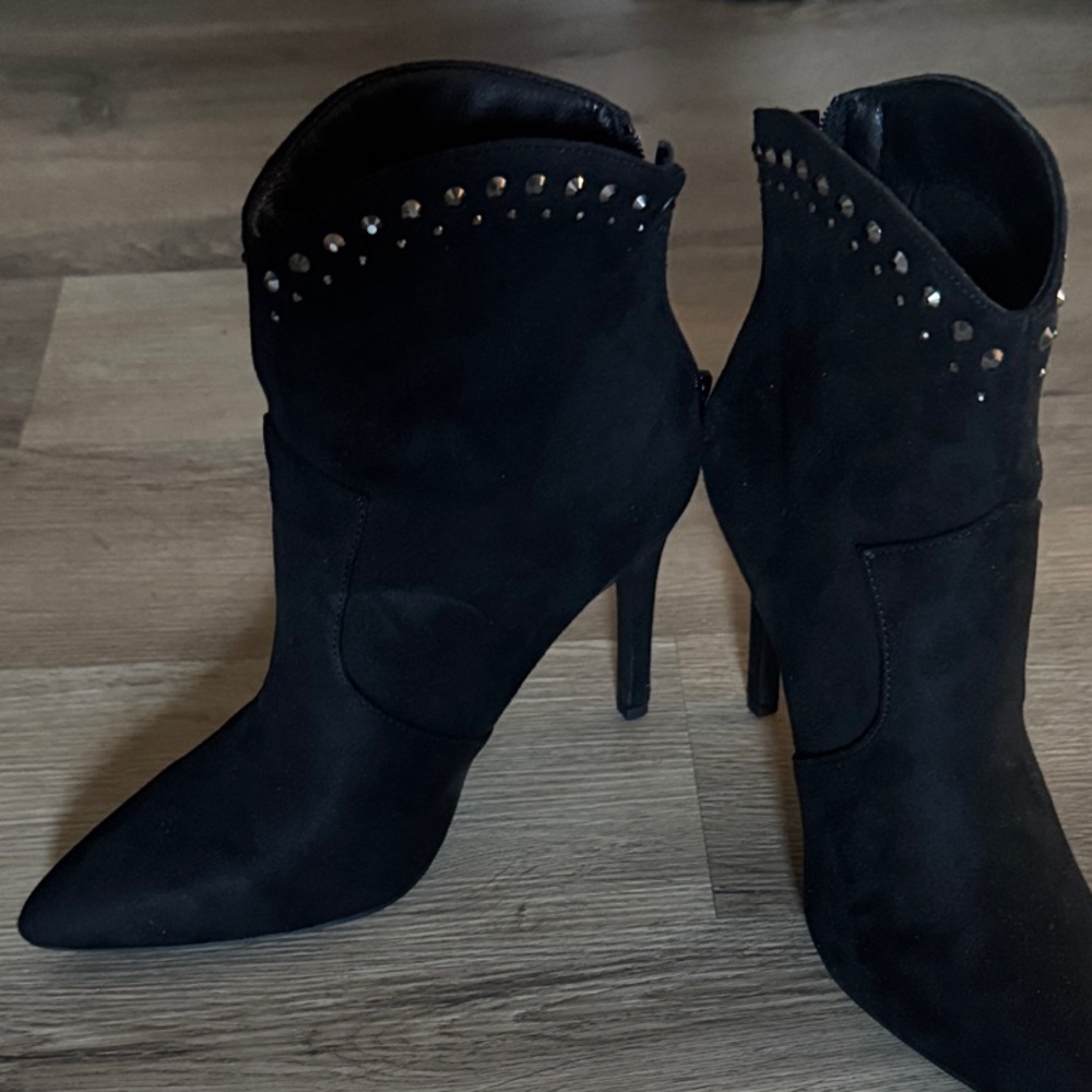 Soda Black Pointed-Toe Studded Ankle Boots